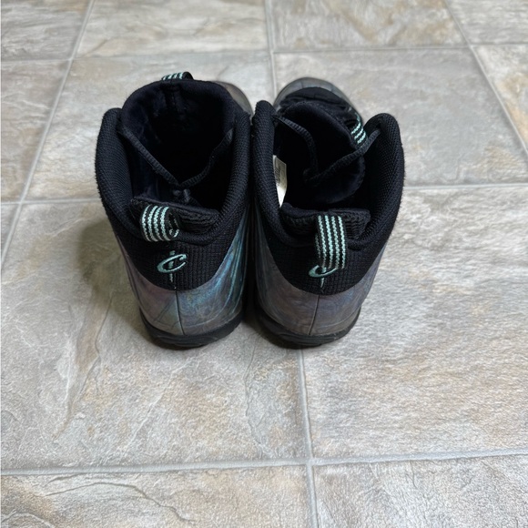 Nike Air Foamposite One Abalone GS Shoe Size 6Y Green AO8037-009 Preowned - Picture 3 of 8